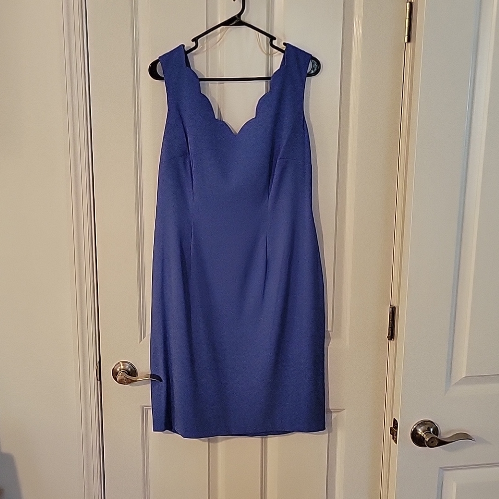 Womens sleeveless Lilac color scalloped neckline dress